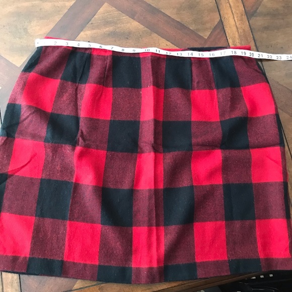 Buffalo plaid skirt red and black - Picture 3 of 7